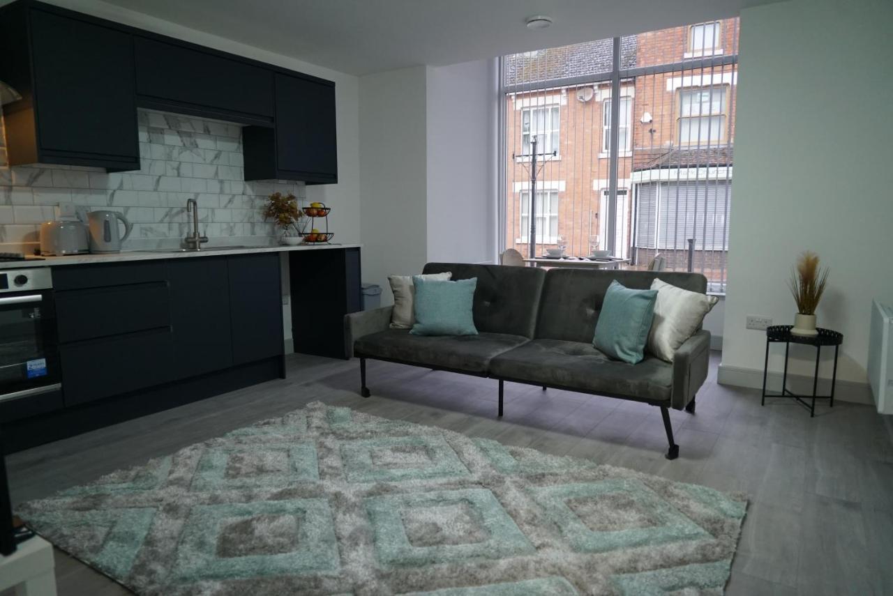1 & 2 Bed Apartments - Desborough, Kettering, Family, Wifi, Parking Exterior foto